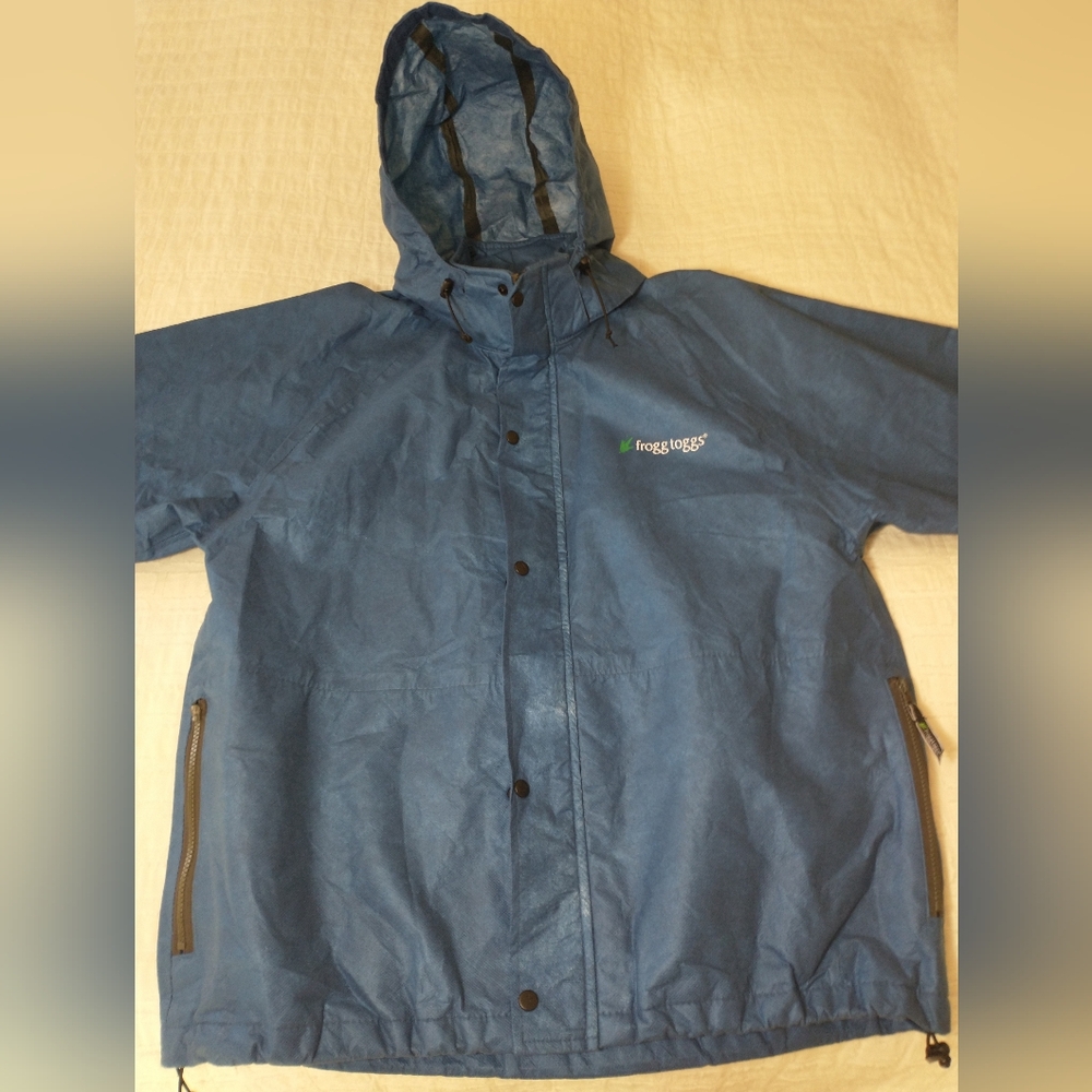Frogg Toggs Blue Hooded Rain Jacket,‎ Women's Size Medium, Waterproof